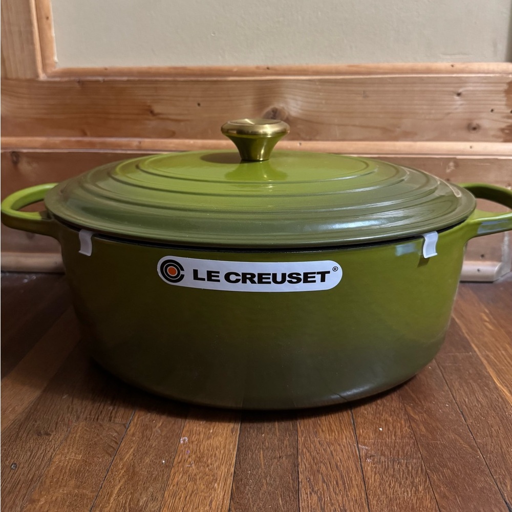 Le Creuset Olive Green Cast Iron Dutch Oven